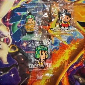 3 keychains Vuala collectibles Chavo del 8